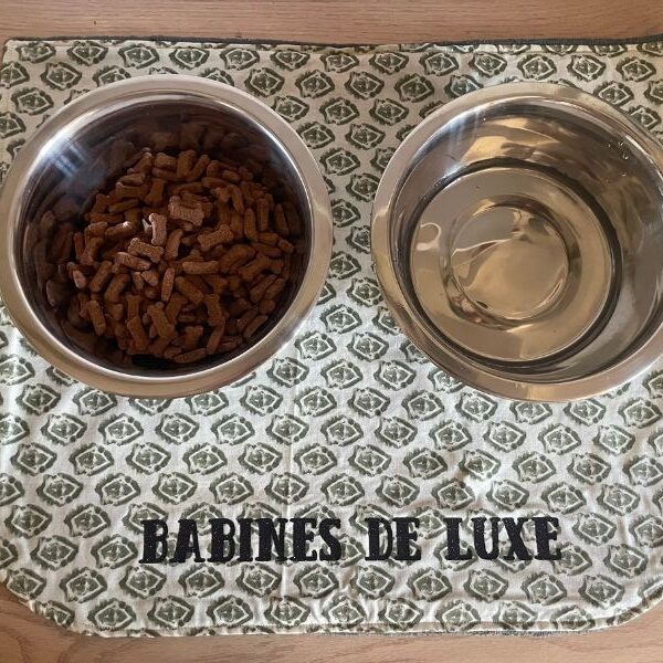 tapis de gamelles pour chiens et chat