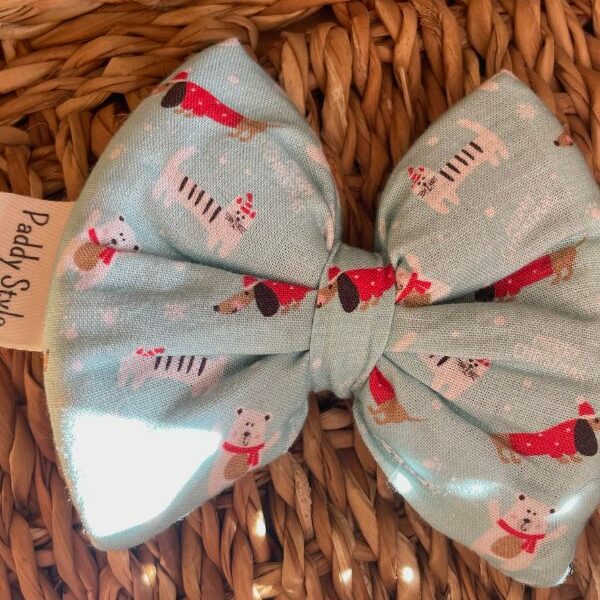 Noeud papillon teckel pour chien. Noeud papillon qui s'enfile sur le collier de votre chien.